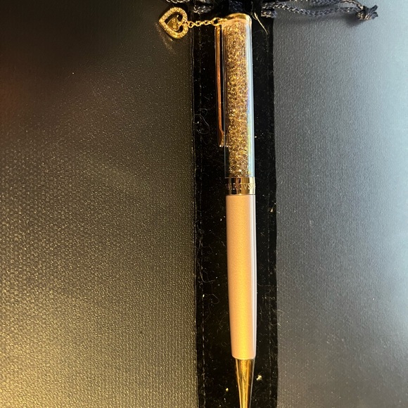 Swarovski Crystalline pen in rose gold - Picture 3 of 3